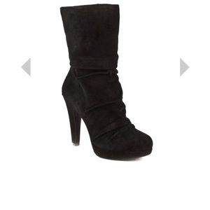 Arnelia Black Suede Boots  in good condition.